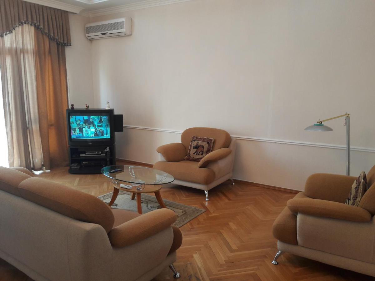 Neftiannikov Avenue Apartment Баку Екстериор снимка