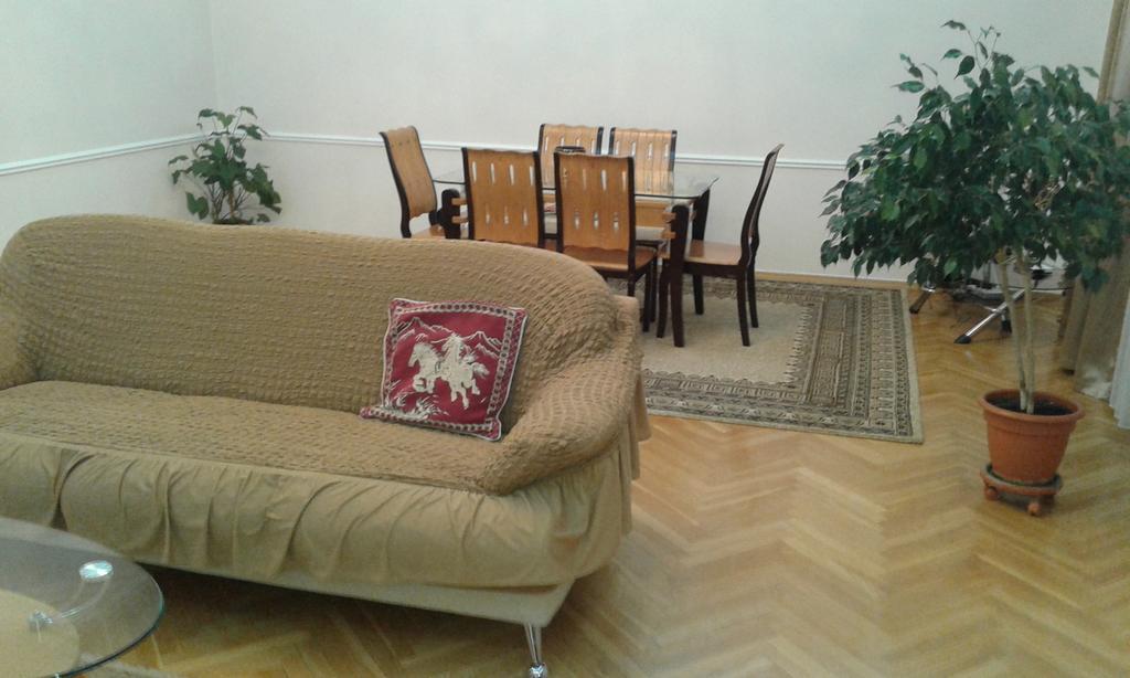 Neftiannikov Avenue Apartment Баку Екстериор снимка